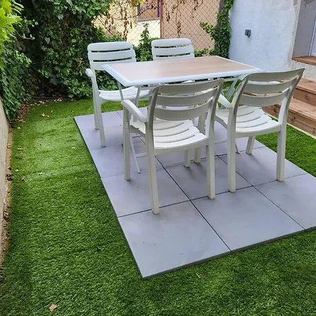 Au Rdc D'une Charmante Maison アパート