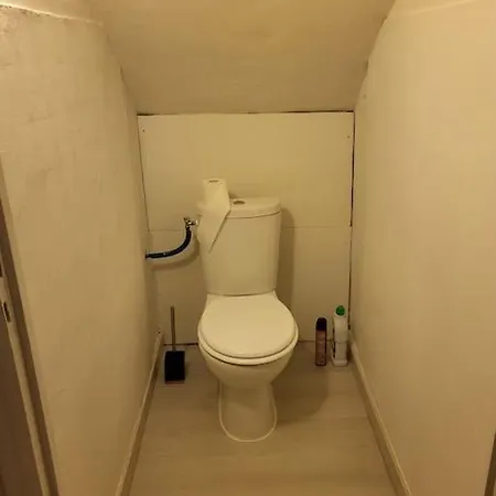 Au Rdc D'une Charmante Maison アパート *