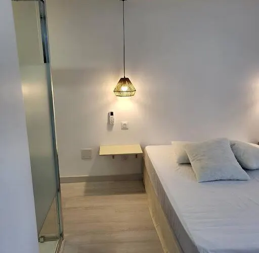 Au Rdc D'une Charmante Maison *